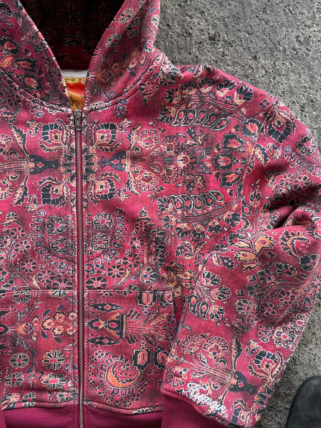 RELIC ZIP HOODIE